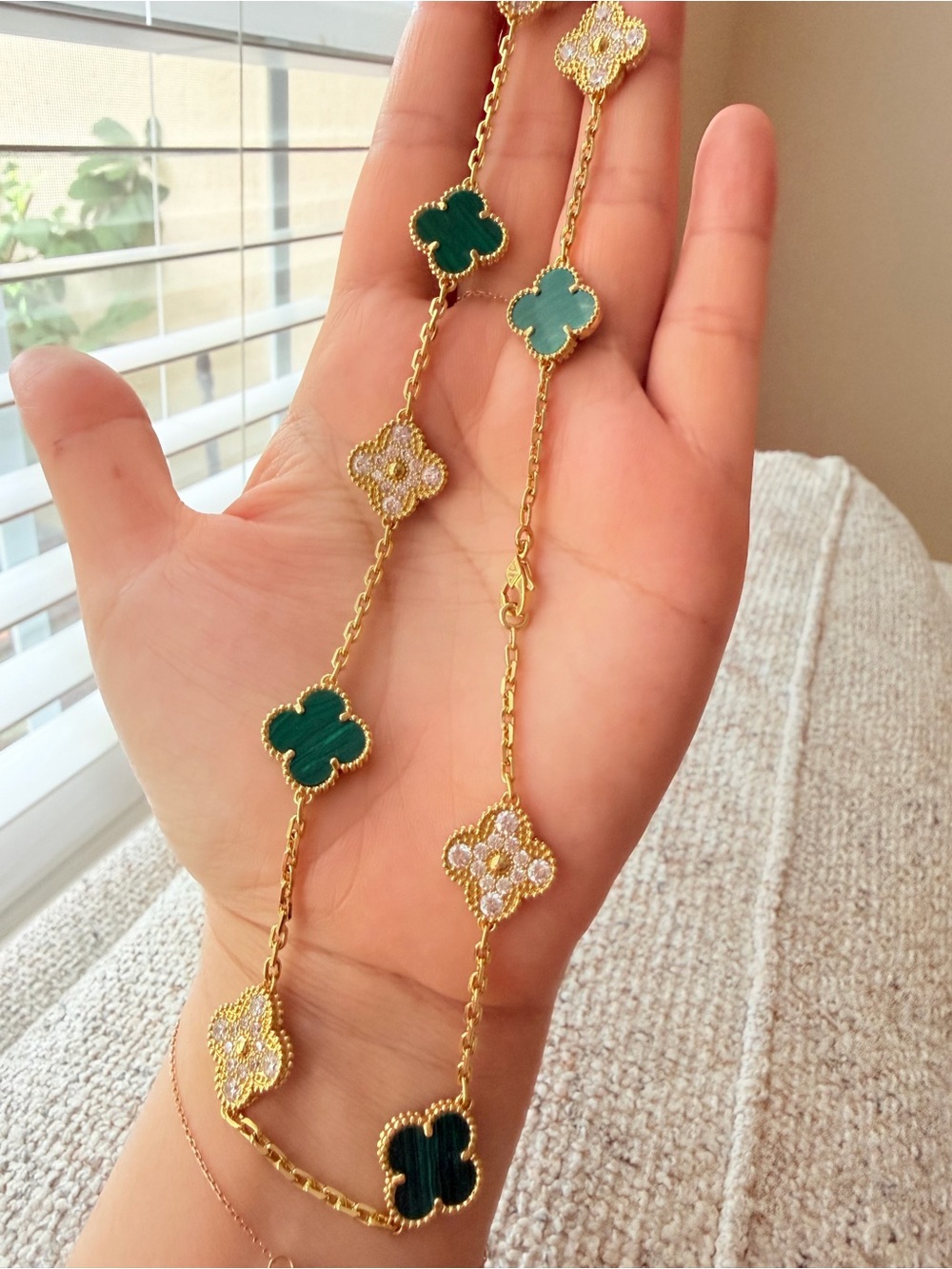 Green Gold-Tone Clover Necklace Luxury Jewelry - Picture 5 of 6